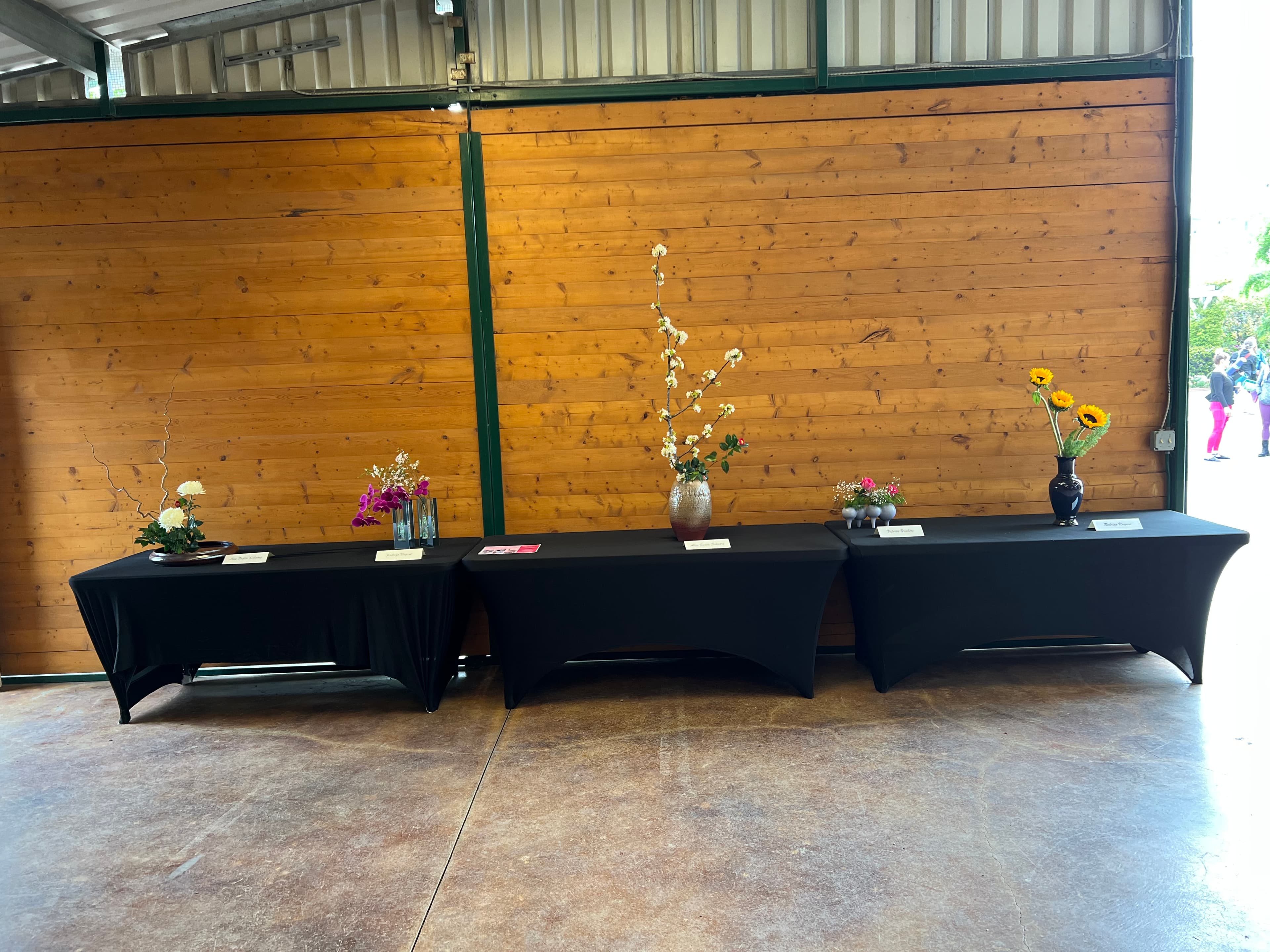 Ikebana arrangement 4